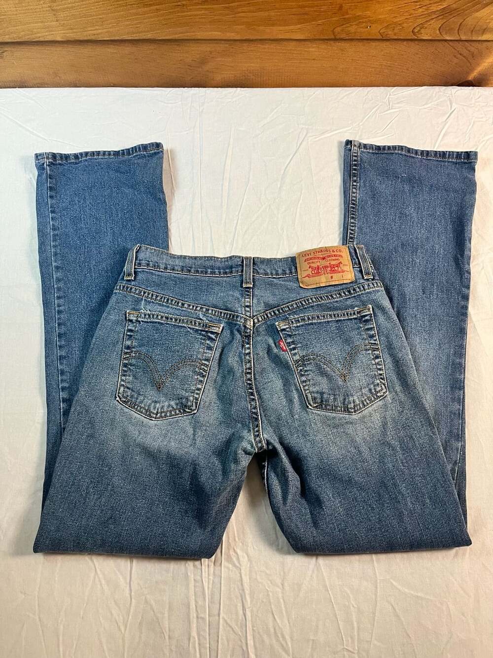 Levi's Women's Vintage Relaxed Bootcut Stretch Blue Denim Jeans Size 6